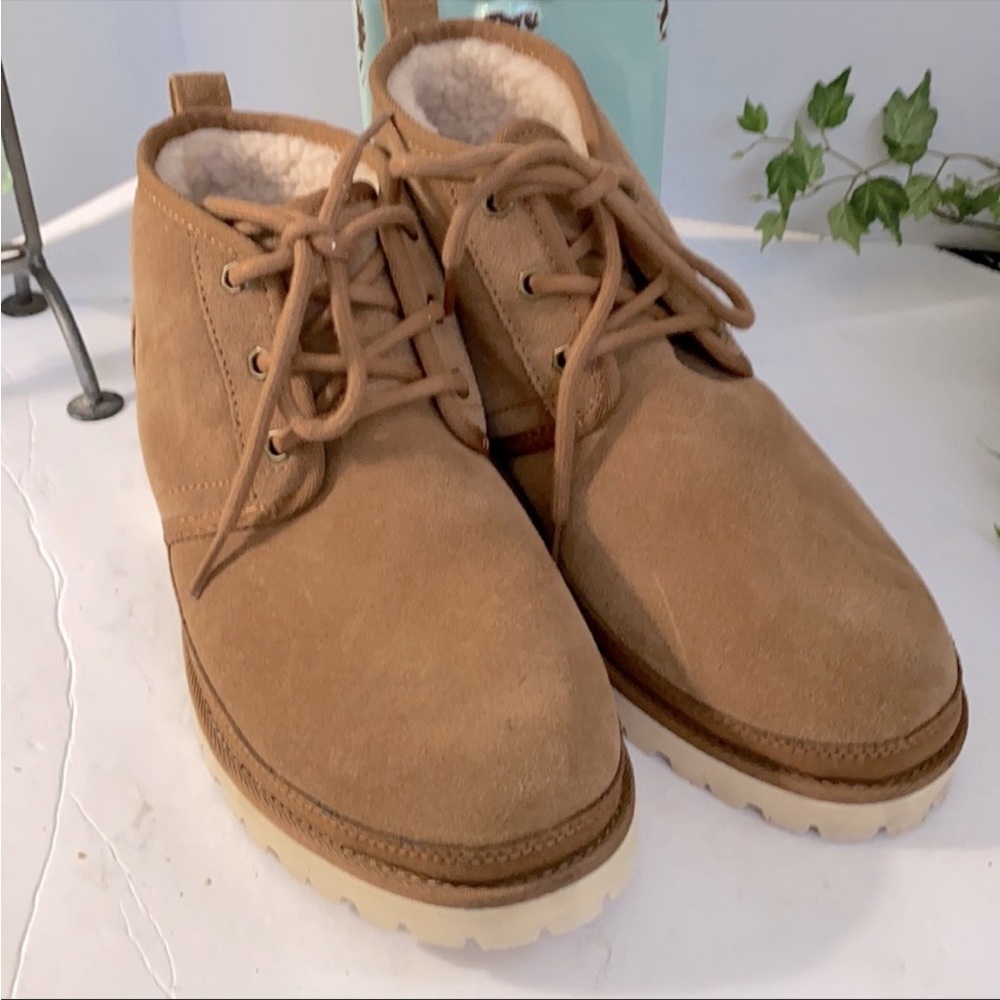 UGG Neuland Suede and Wool Water Repellent Low Lace Up Boots. Men 7.5 women 9.5
